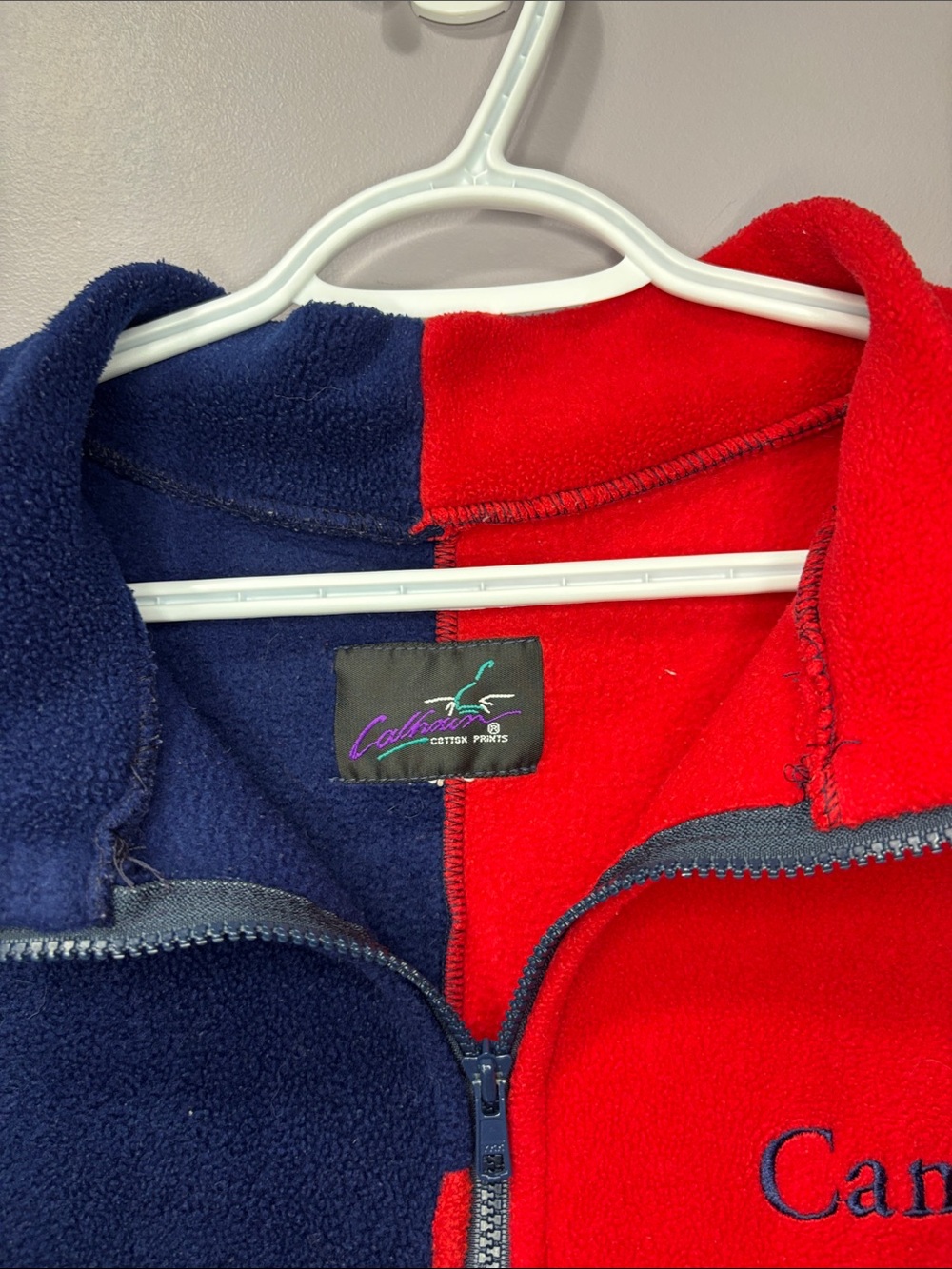 Vintage Canada Soft Fleece Red & Navy Vest XL Unisex - Picture 4 of 5